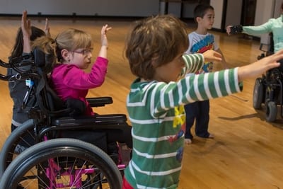 enfants-hgandicap-danse