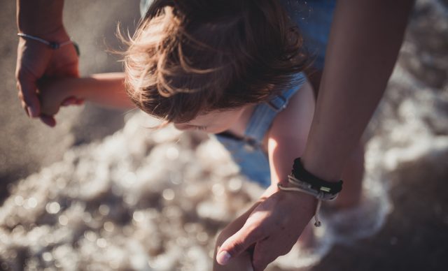 surprotection d'un enfant