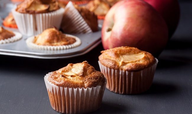 Muffin santé à la pâte de dattes et compote de pommes