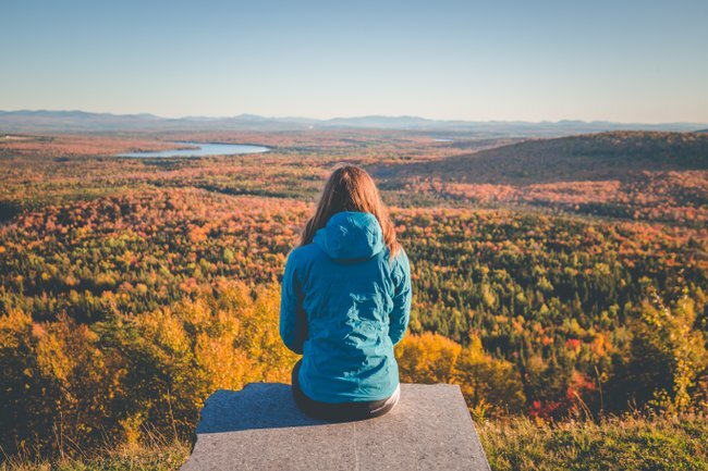 Des sentiers de randonnée pédestre pour admirer les plus belles couleurs des Cantons