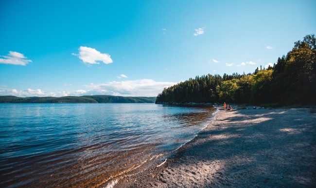 eau-plage-lac-cile-montagne
